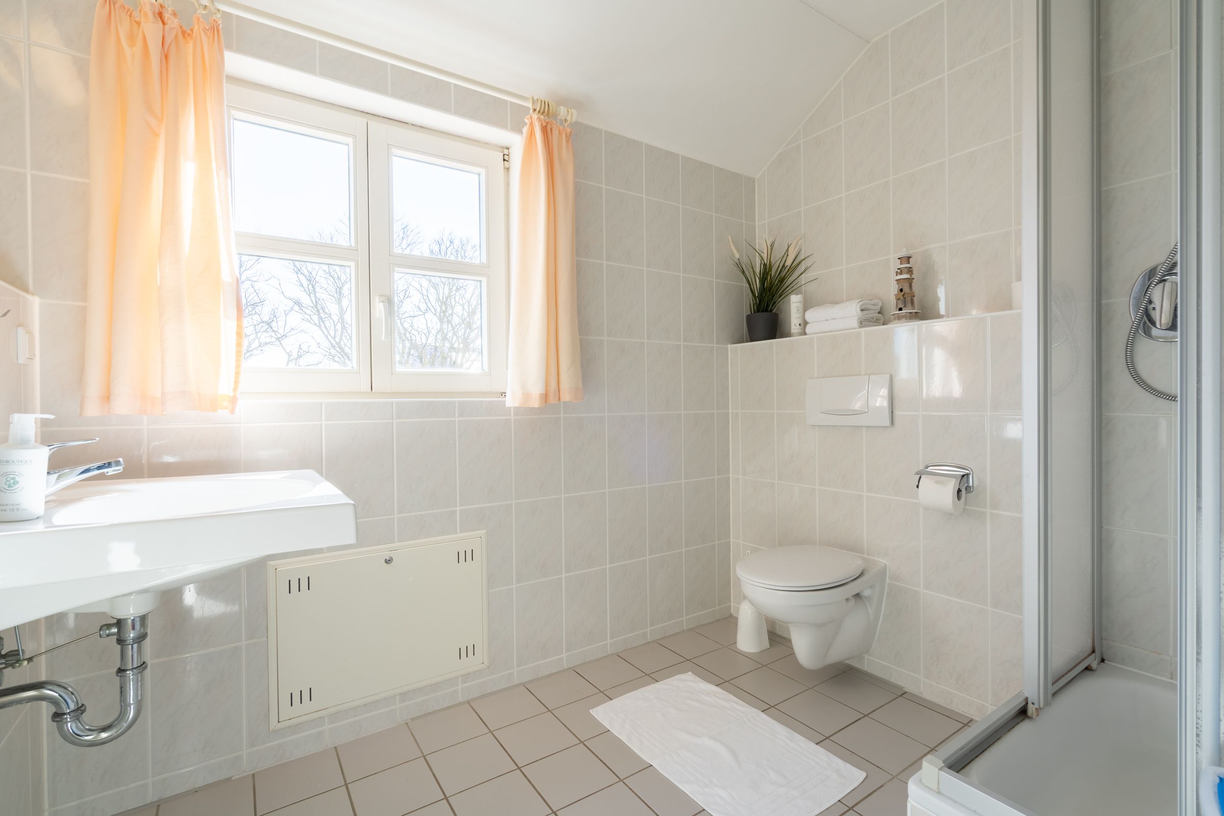 Feriendorf Rugana Klassik Ferienwohnung mit 1 Schlafzimmer (C40) Insel Rügen - Badezimmer