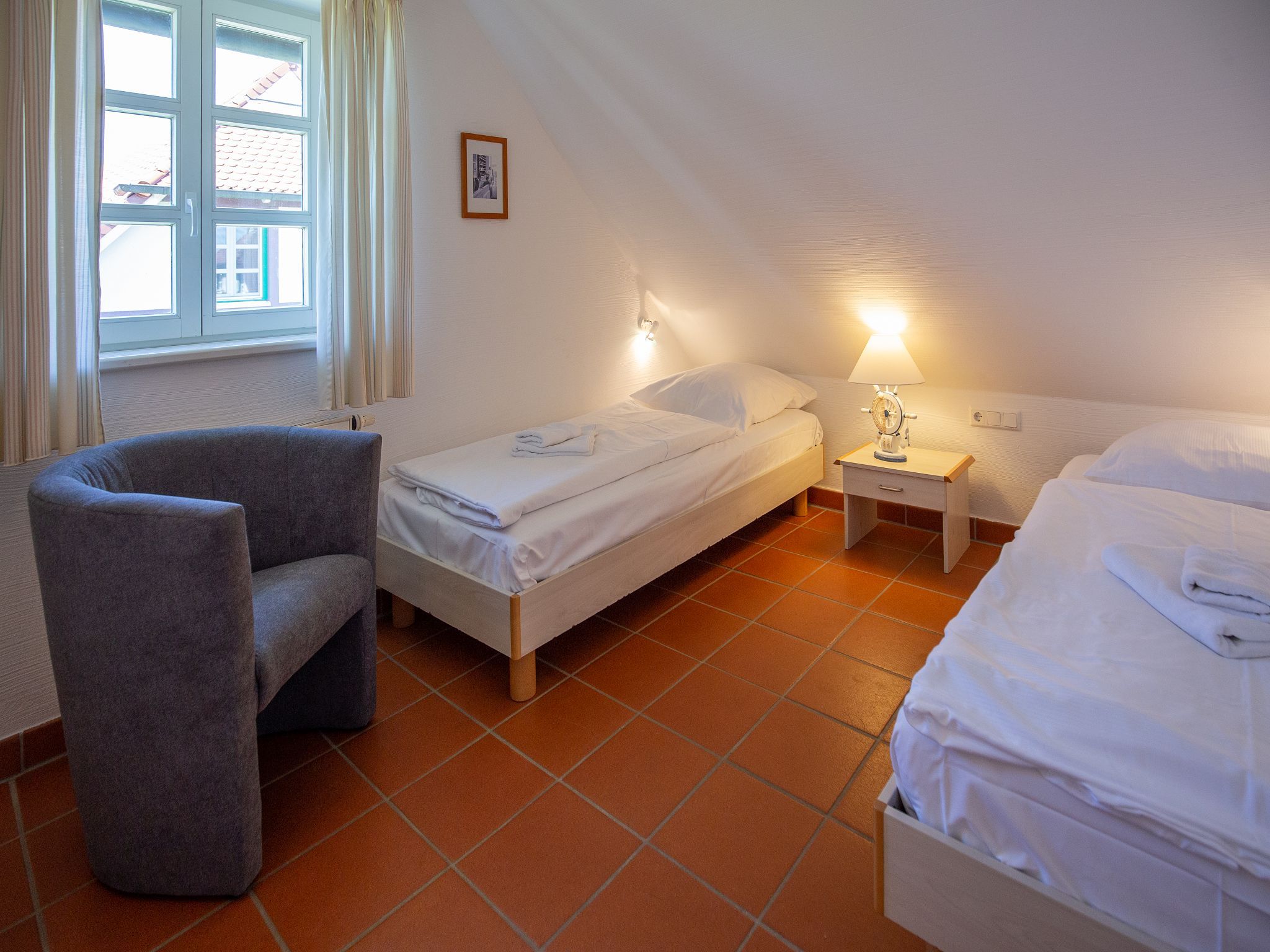 Feriendorf Rugana Komfort Ferienwohnung mit 2 Schlafzimmern und Terrasse (C05) Insel Rügen - Schlafzimmer