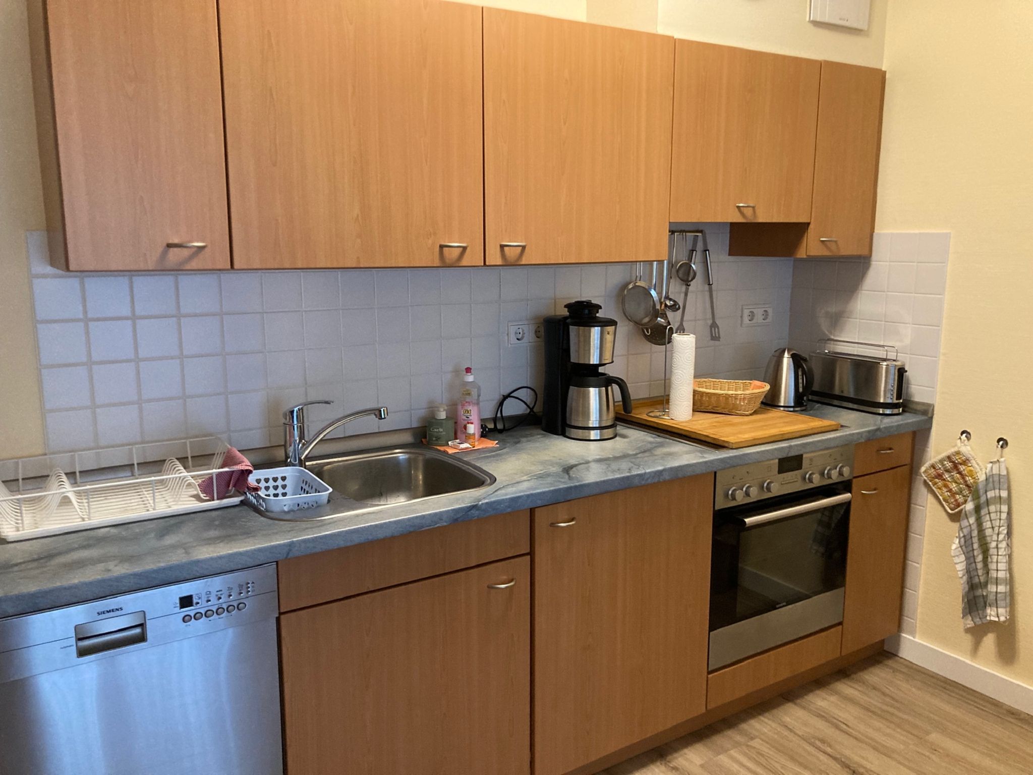 Dünenpark Binz Komfort Ferienwohnung mit 1 Schlafzimmer und Terrasse im Erdgeschoss (074) Insel Rügen - Küche / Küchenzeile