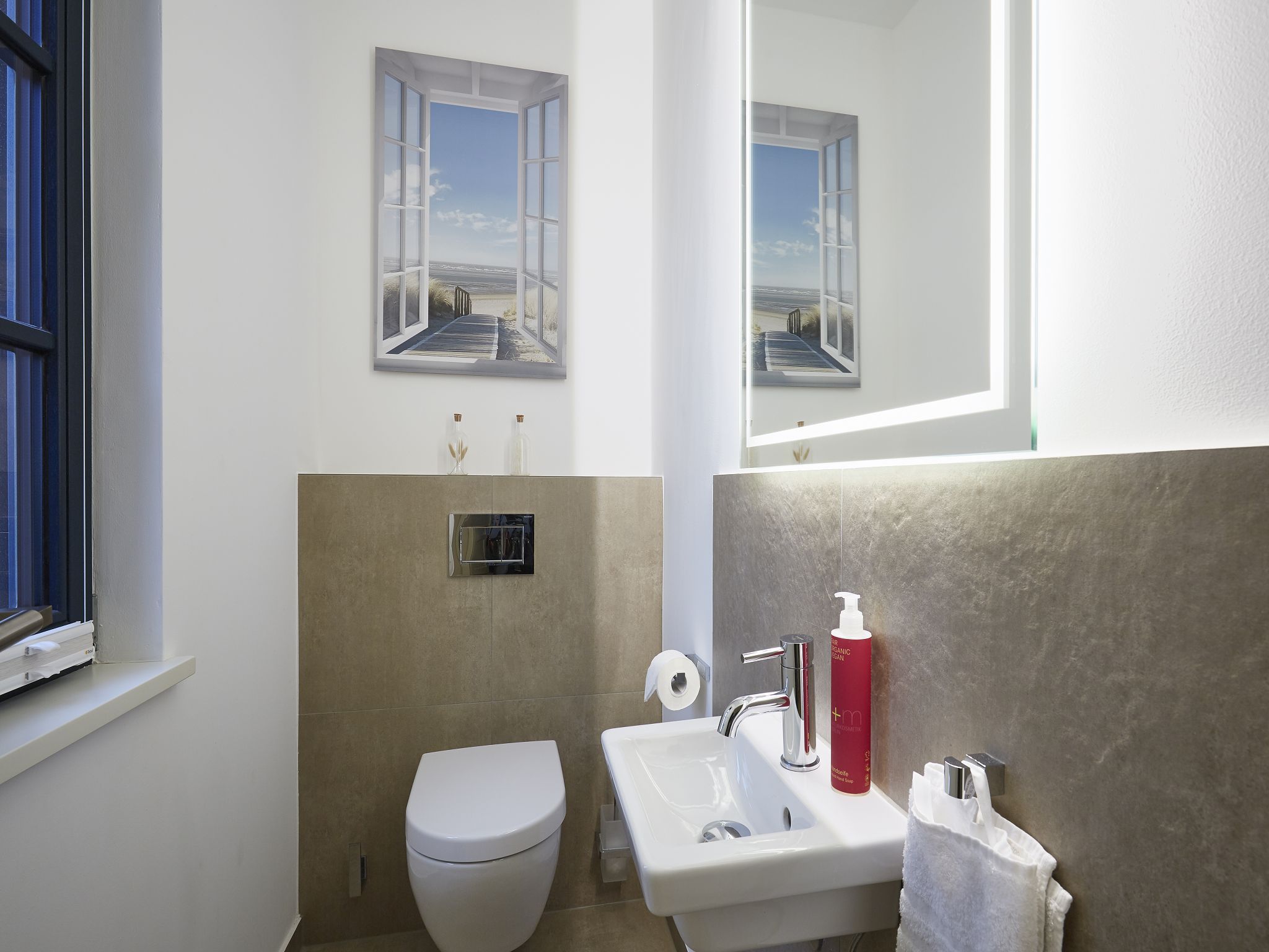 Premium Reetdachvilla mit 3 Schlafzimmern, Sauna und Kamin (F04) - Gäste-WC