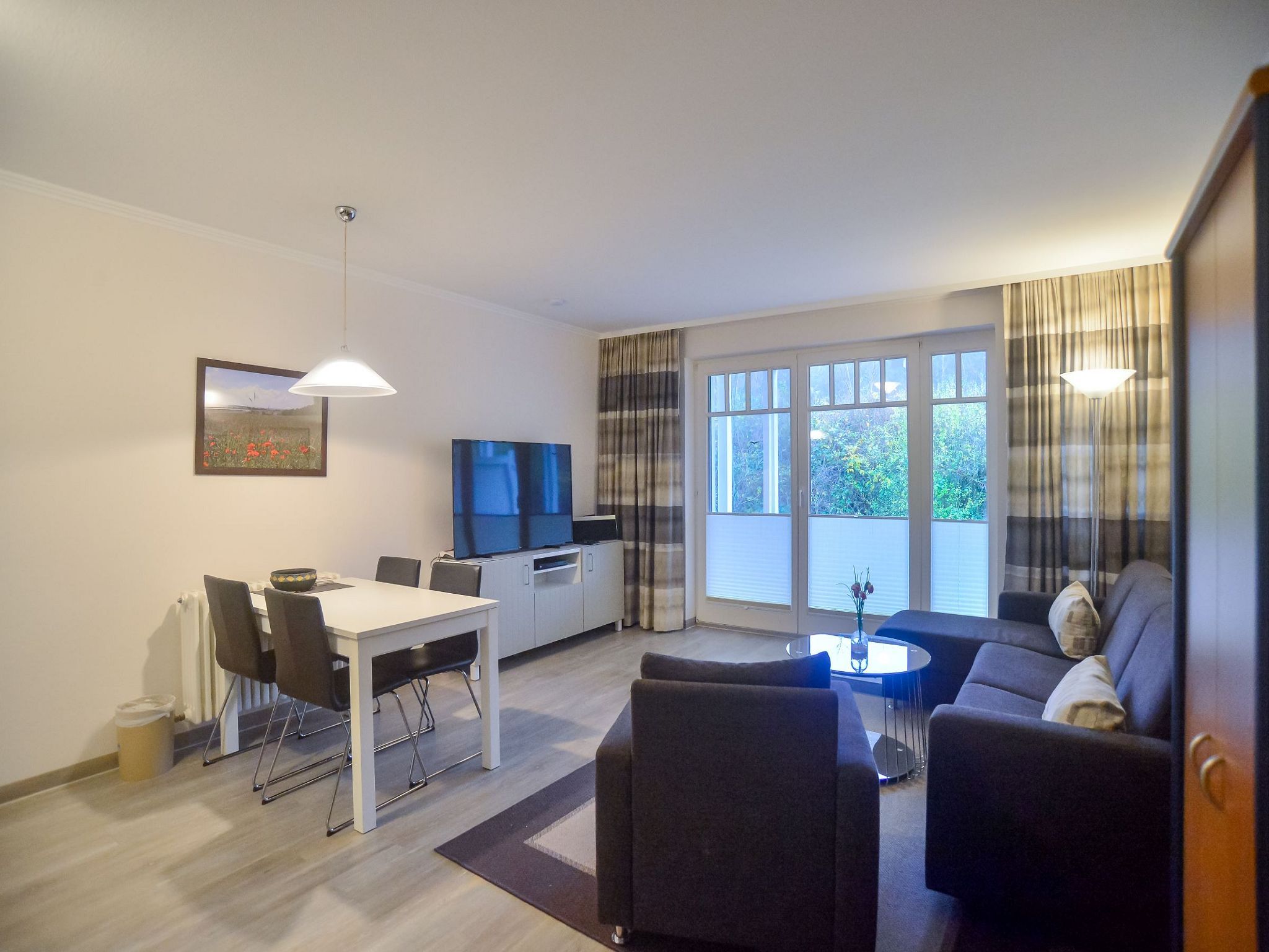 Dünenpark Binz Komfort Ferienwohnung mit 1 Schlafzimmer und Terrasse im Erdgeschoss (288) Insel Rügen - Wohnzimmer