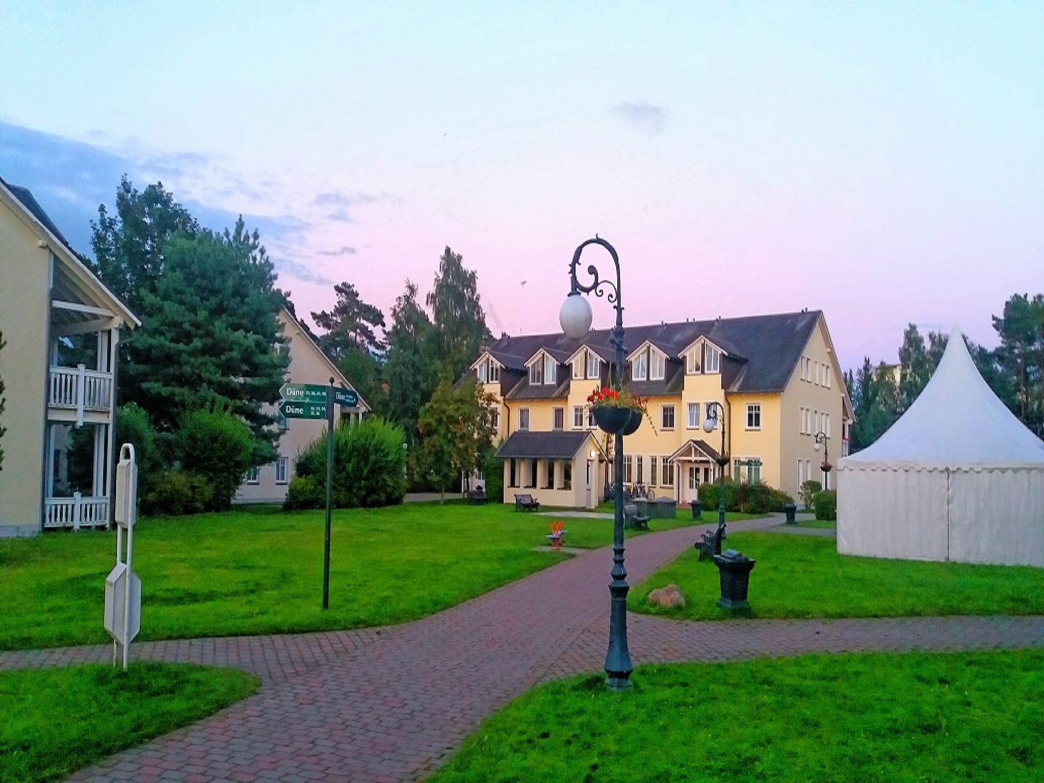 Dünenpark Binz Komfort Ferienwohnung mit 1 Schlafzimmer und Balkon im Dachgeschoss (270) Insel Rügen - Empfang