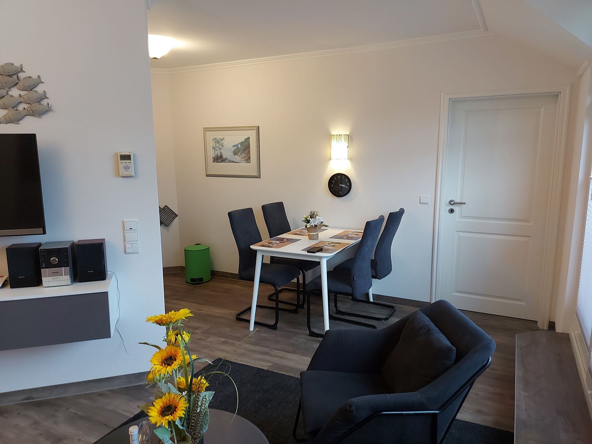 Dünenpark Binz Komfort Ferienwohnung mit 1 Schlafzimmer und Balkon im Dachgeschoss (270) Insel Rügen - Wohnzimmer