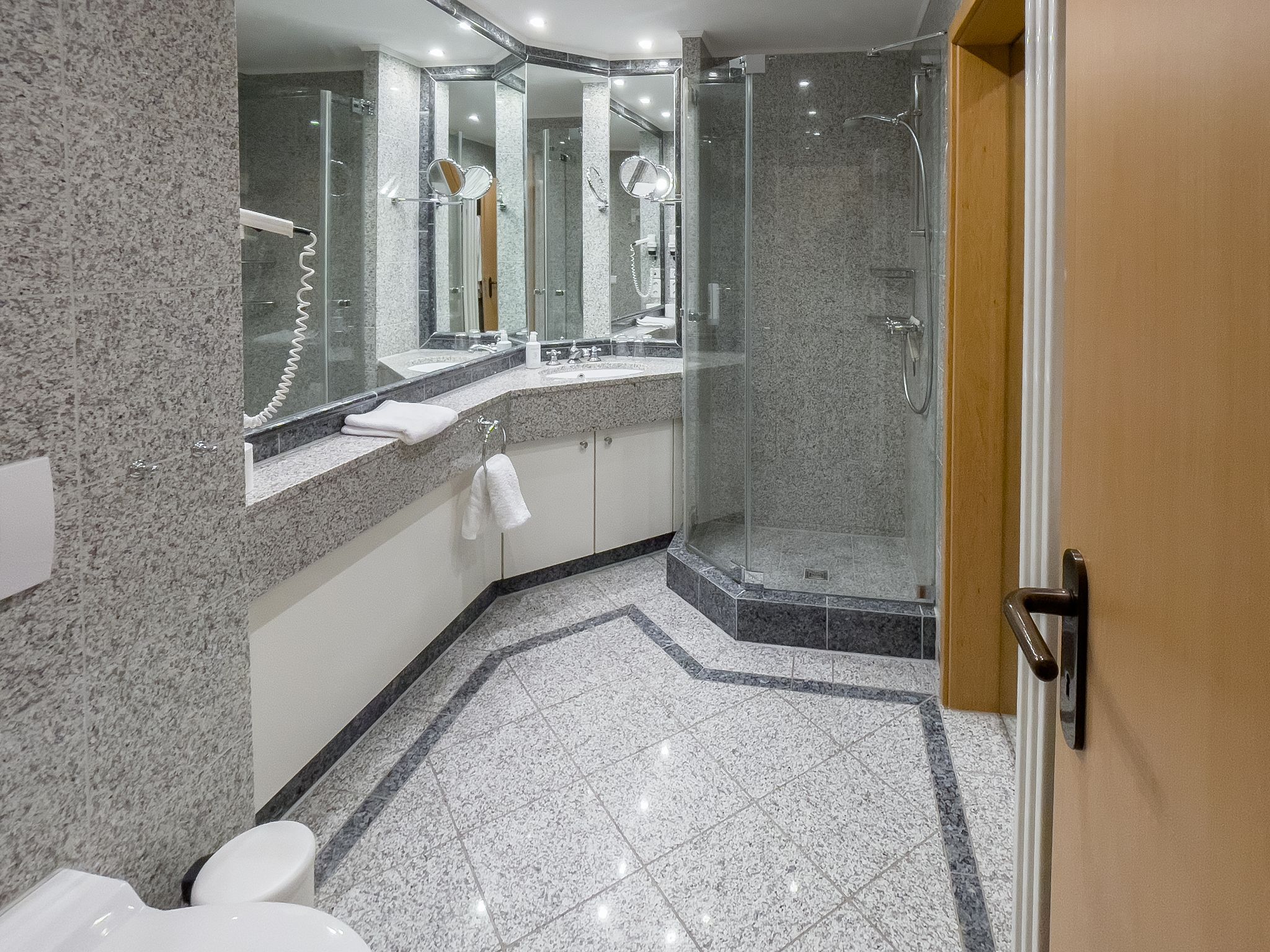 Dünenpark Binz Komfort Ferienwohnung mit 1 Schlafzimmer und Terrasse im Erdgeschoss (251) Insel Rügen - Badezimmer