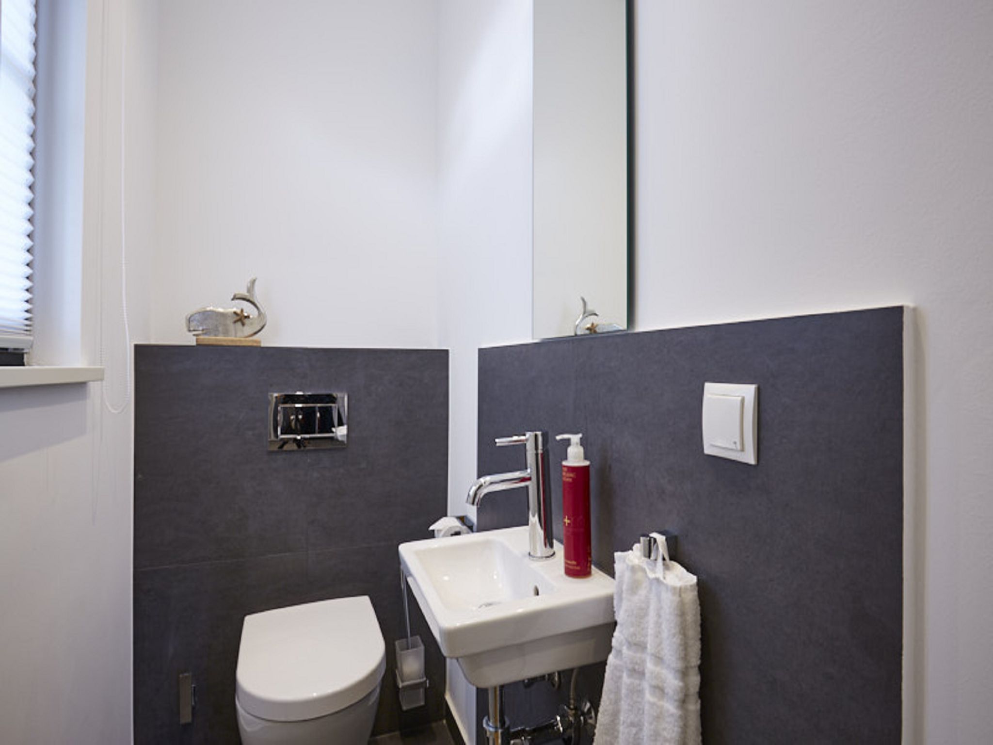 Superior Reetdachvilla mit 2 Schlafzimmern (F01) - Gäste-WC