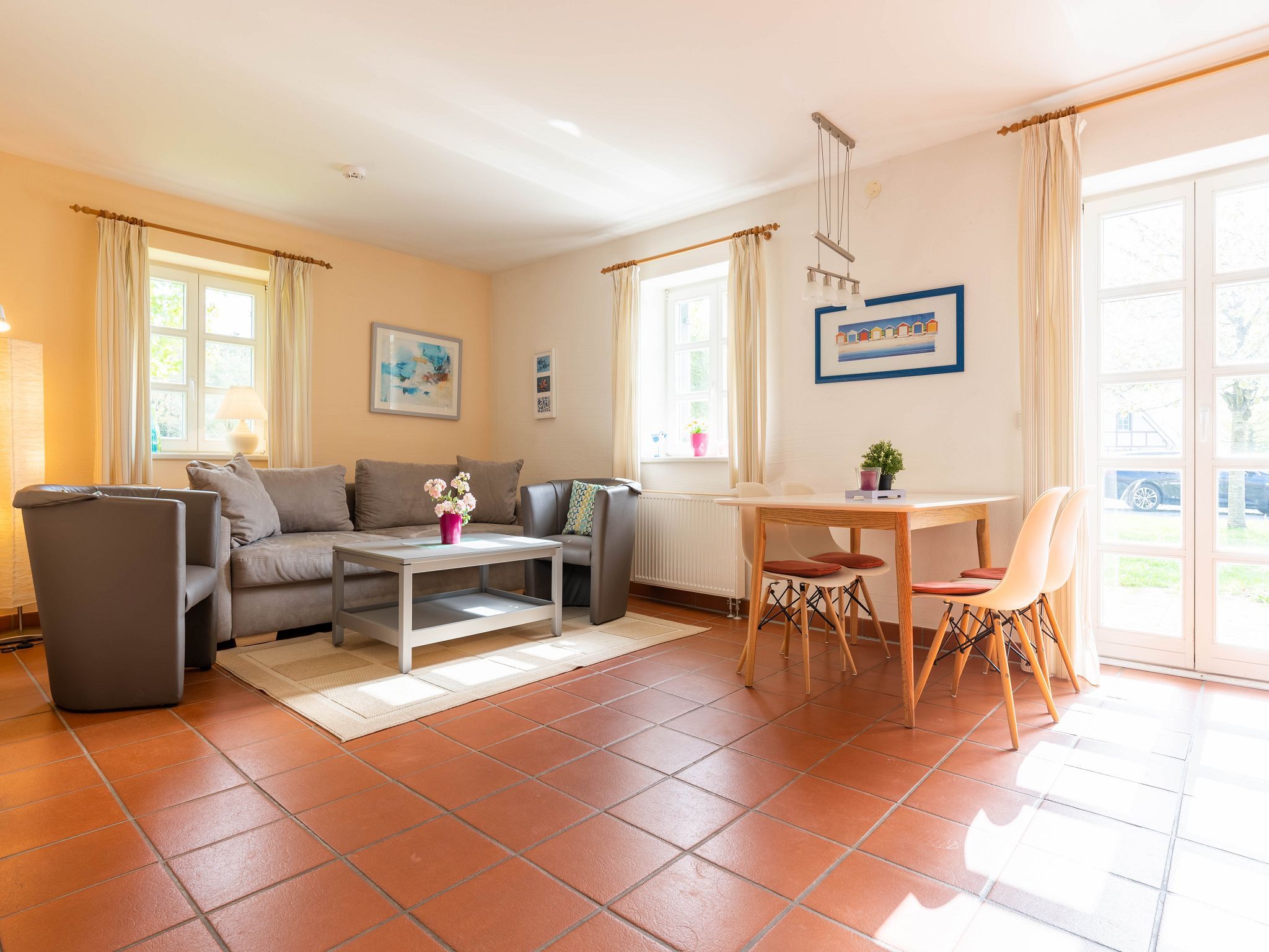 Feriendorf Rugana Klassik Ferienwohnung mit 1 Schlafzimmern und Terrasse (C33) Insel Rügen - Wohnzimmer