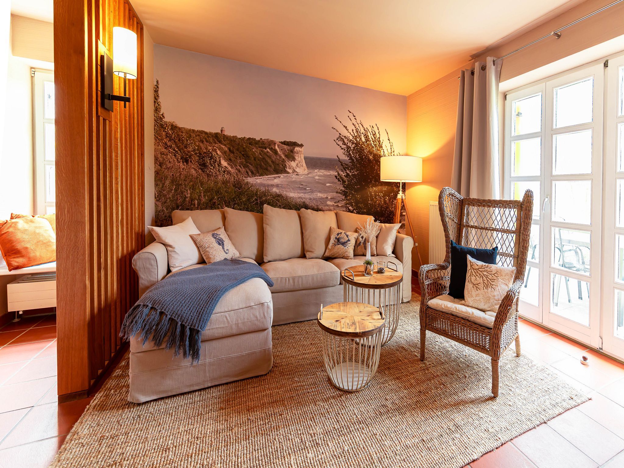 Feriendorf Rugana Komfortplus Ferienwohnung mit 2 Schlafzimmern und Terrasse (A28) Insel Rügen - Wohnzimmer