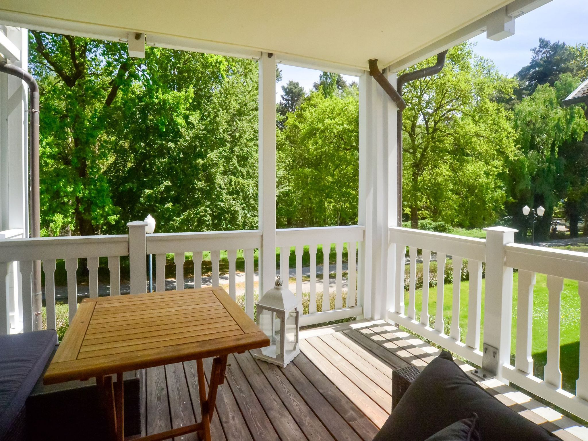 Dünenpark Binz Komfortplus Ferienwohnung mit 1 Schlafzimmer und Balkon im Obergeschoss (036) Insel Rügen - Balkon