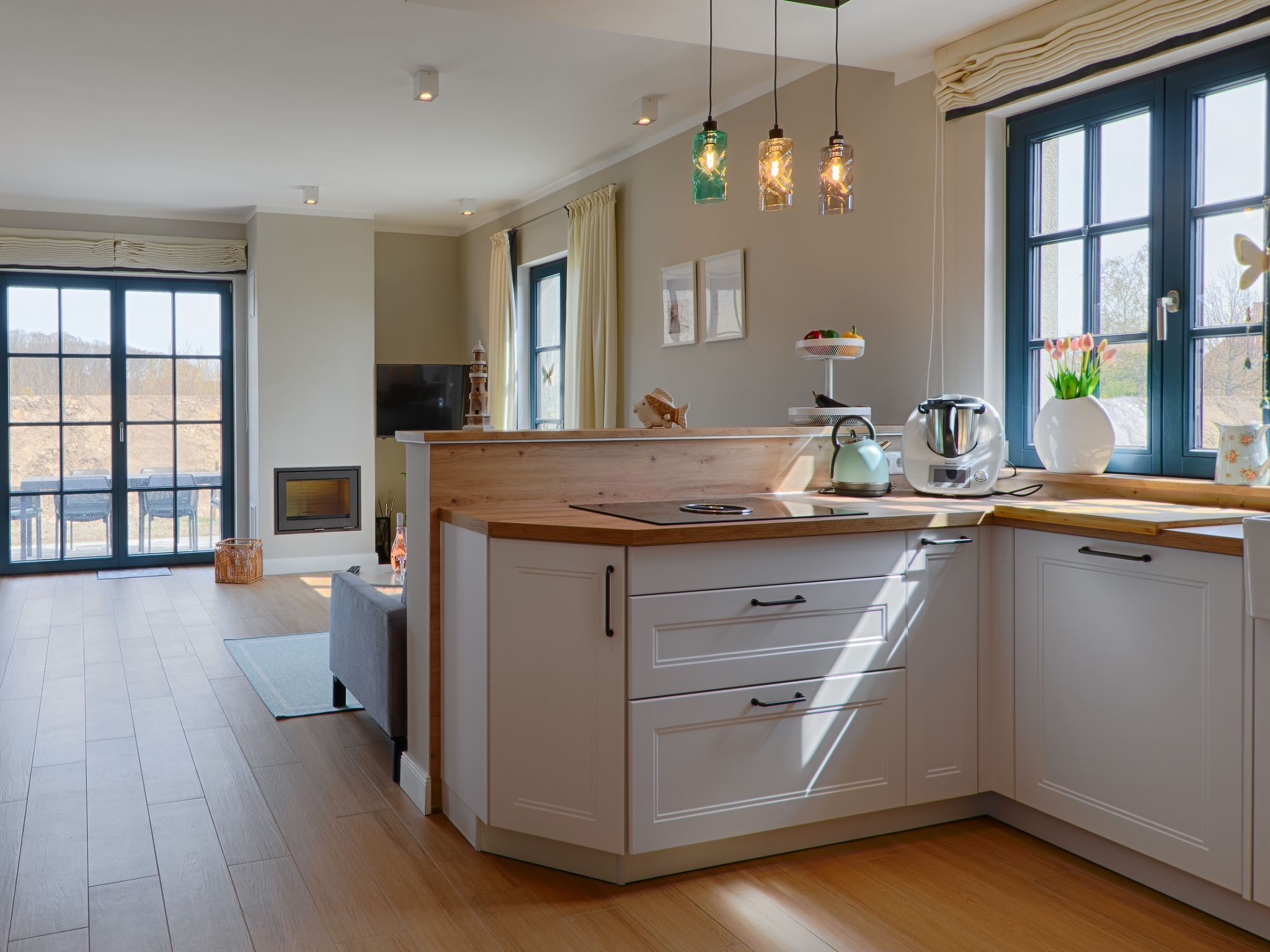 Premium Reetdachvilla mit 3 Schlafzimmern, Sauna und Kamin (F27) - Küche / Küchenzeile