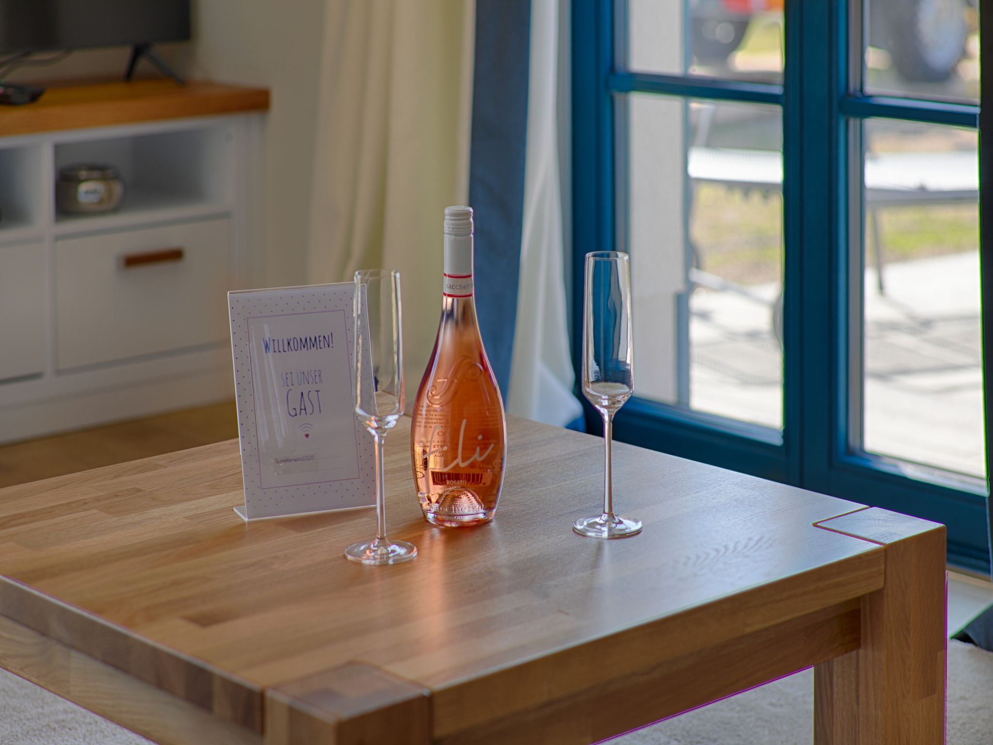 Premium Reetdachvilla mit 3 Schlafzimmern, Sauna und Kamin (F23) - Wohnzimmer