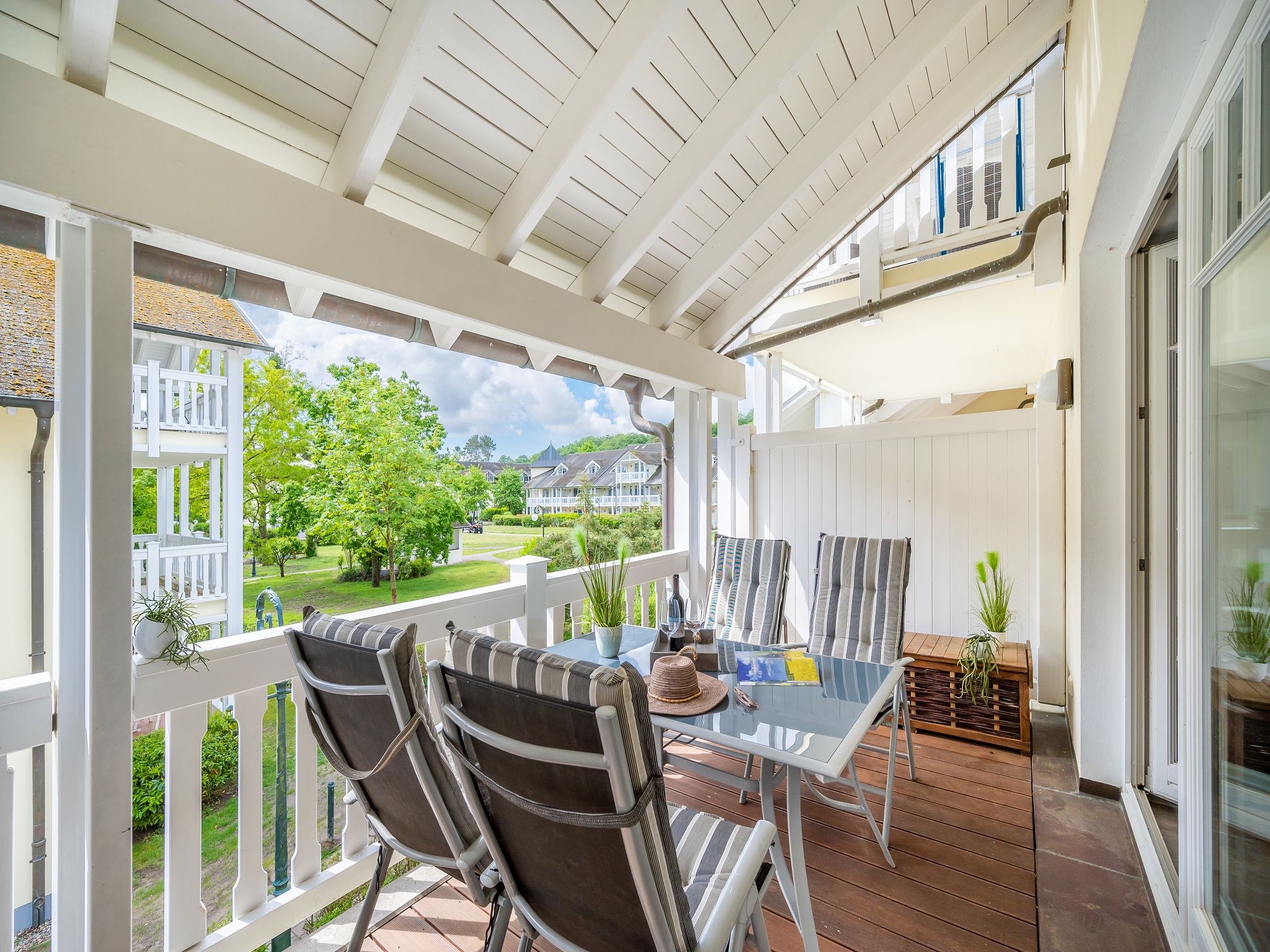 Dünenpark Binz Komfortplus Ferienwohnung mit 1 Schlafzimmer und Balkon im Obergeschoss (133) Insel Rügen - Balkon