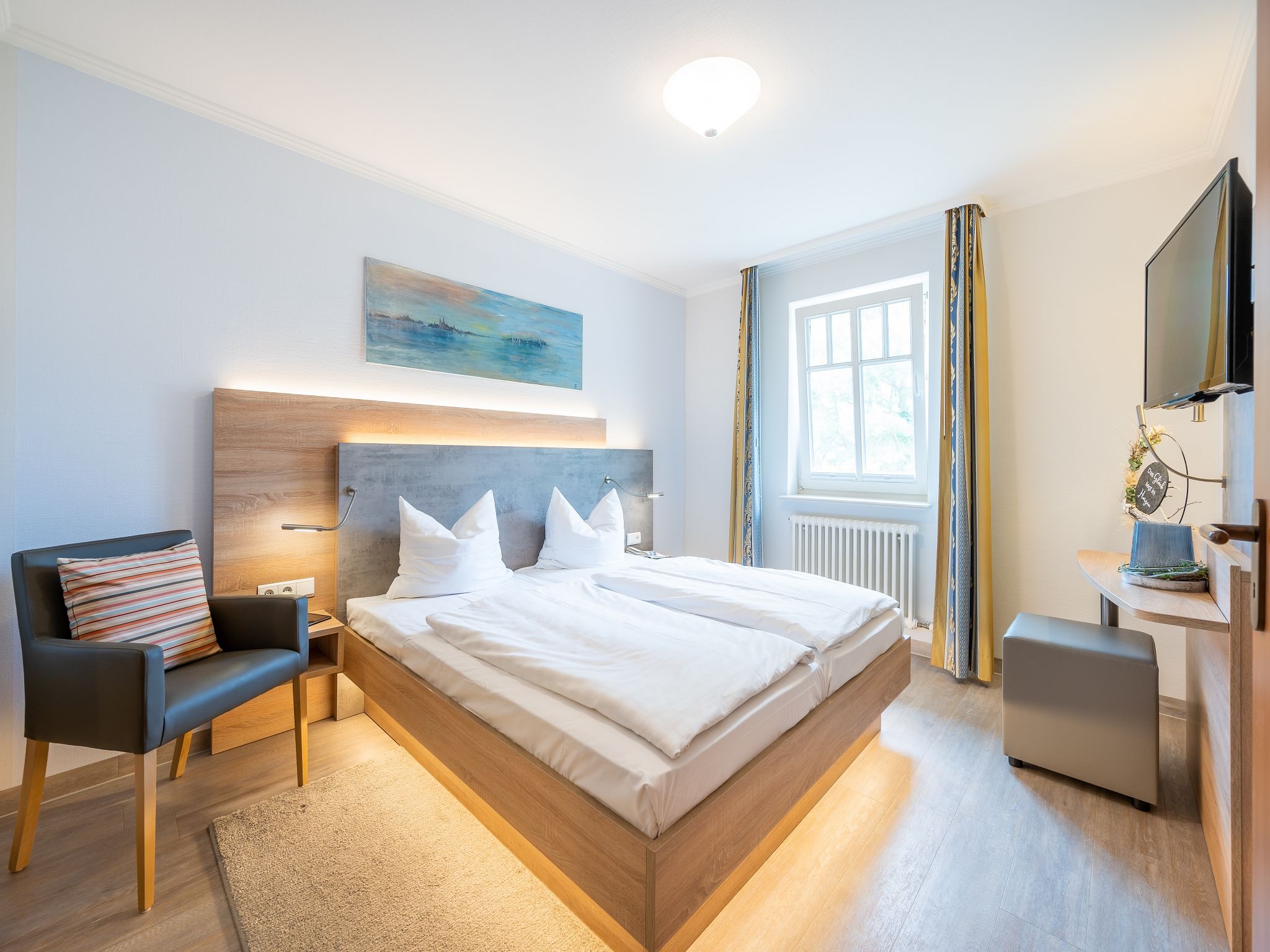 Dünenpark Binz Komfortplus Ferienwohnung mit 1 Schlafzimmer und Balkon im Obergeschoss (133) Insel Rügen - Schlafzimmer