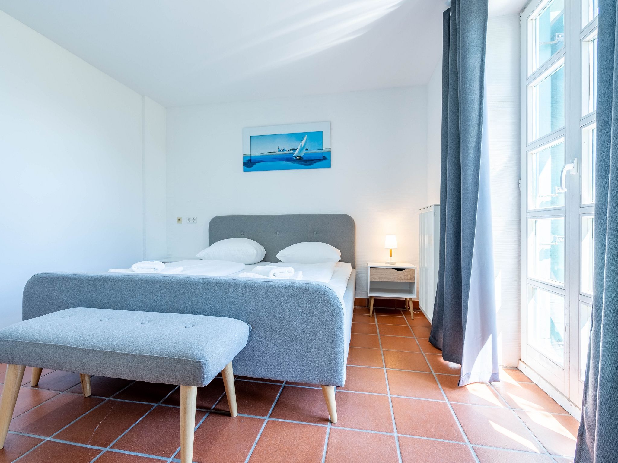 Feriendorf Rugana Klassik Ferienwohnung mit 2 Schlafzimmern und 2 Terrassen (D55) Insel Rügen - Schlafzimmer