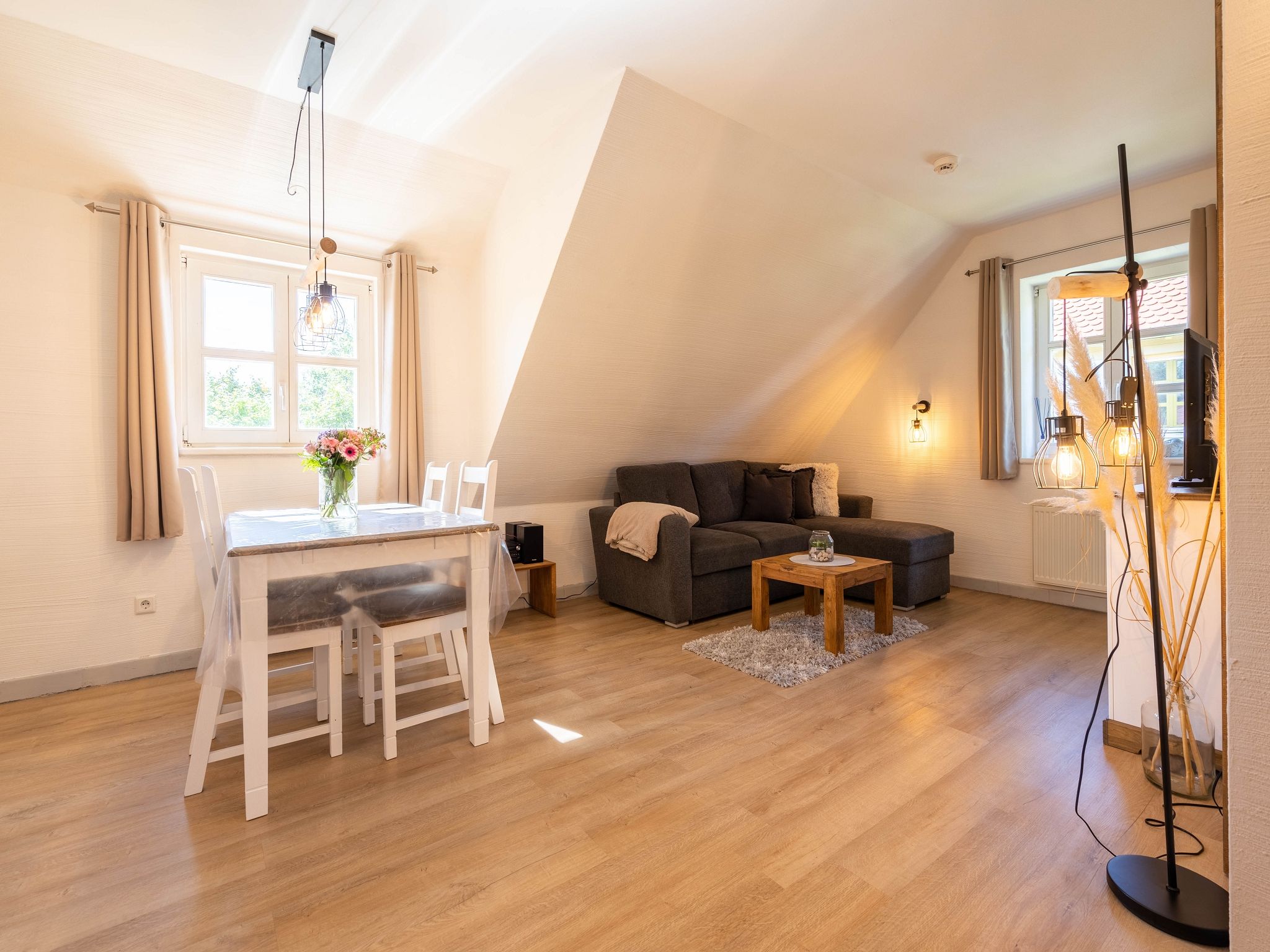 Feriendorf Rugana Komfortplus Ferienwohnung mit 1 Schlafzimmer (A30) Insel Rügen - Wohnzimmer