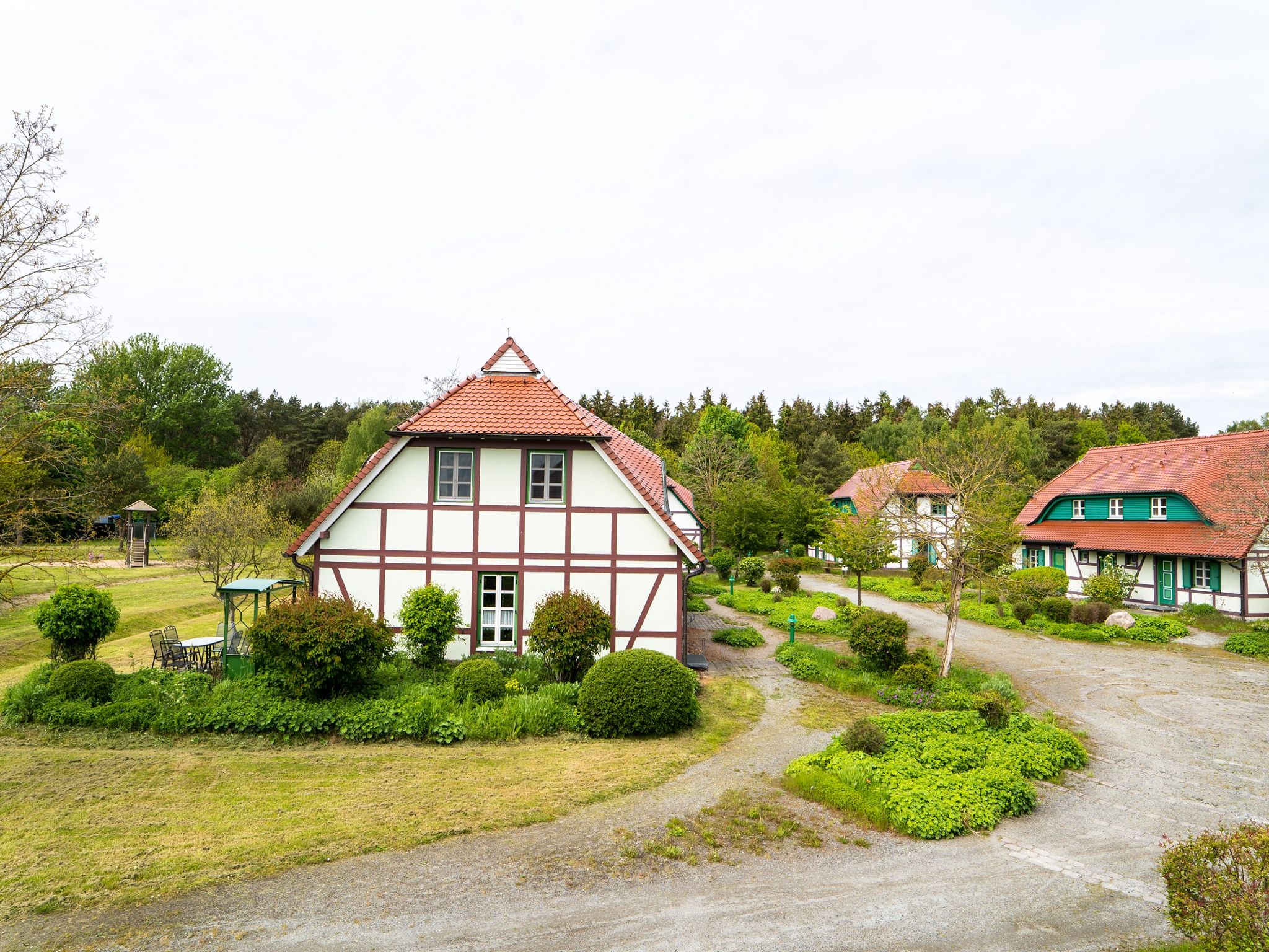 Feriendorf Rugana Moderne Komfort Ferienwohnung mit 1 Schlafzimmer (C02) Insel Rügen - Gartenblick