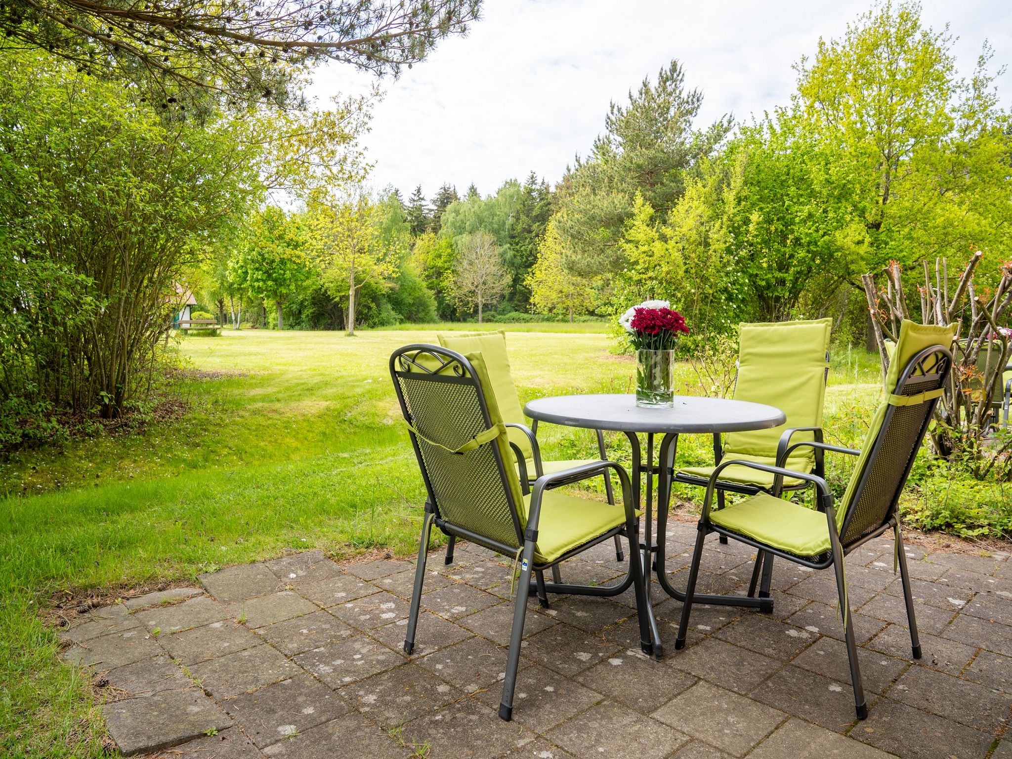 Feriendorf Rugana Komfort Ferienwohnung mit 1 Schlafzimmer und Terrasse (B55) Insel Rügen - Terrasse