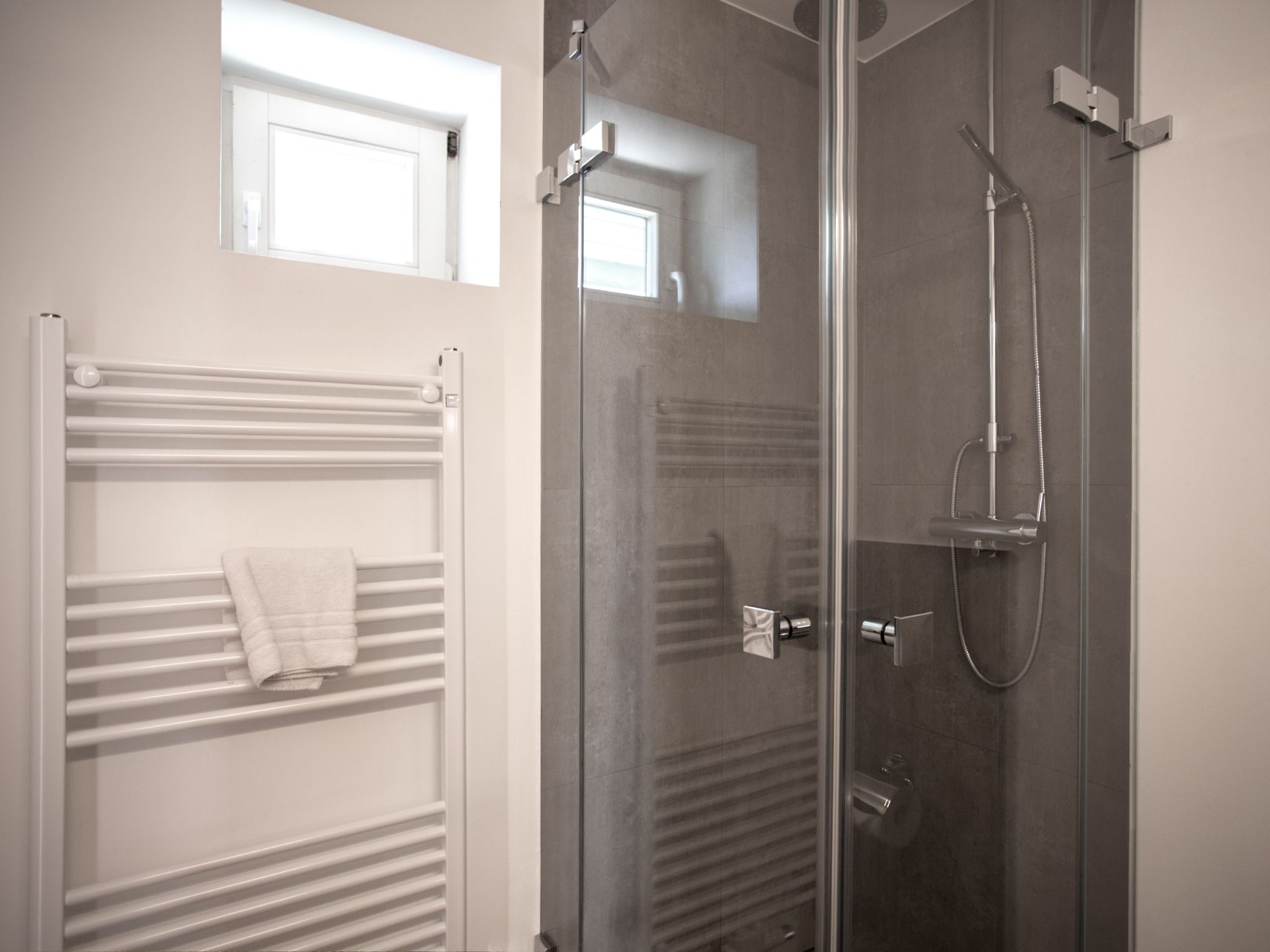 Feriendorf Rugana Klassik Ferienwohnung mit 1 Schlafzimmern und Terrasse (D54) Insel Rügen - Badezimmer