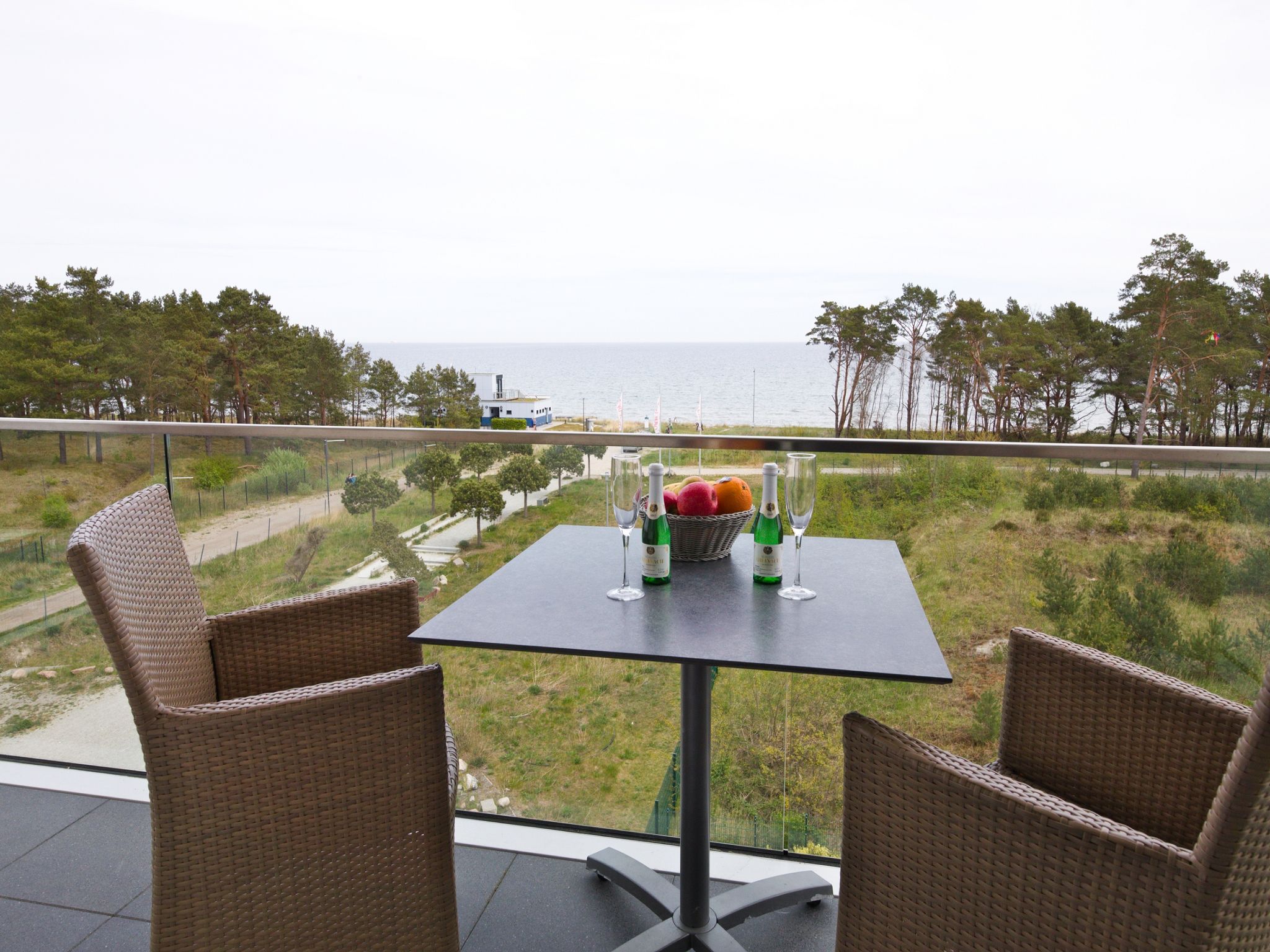 Dünenresidenz Prora Ferienwohnung mit Meerblick, 1 Schlafzimmer und Balkon (NP/401) Insel Rügen - Meerblick