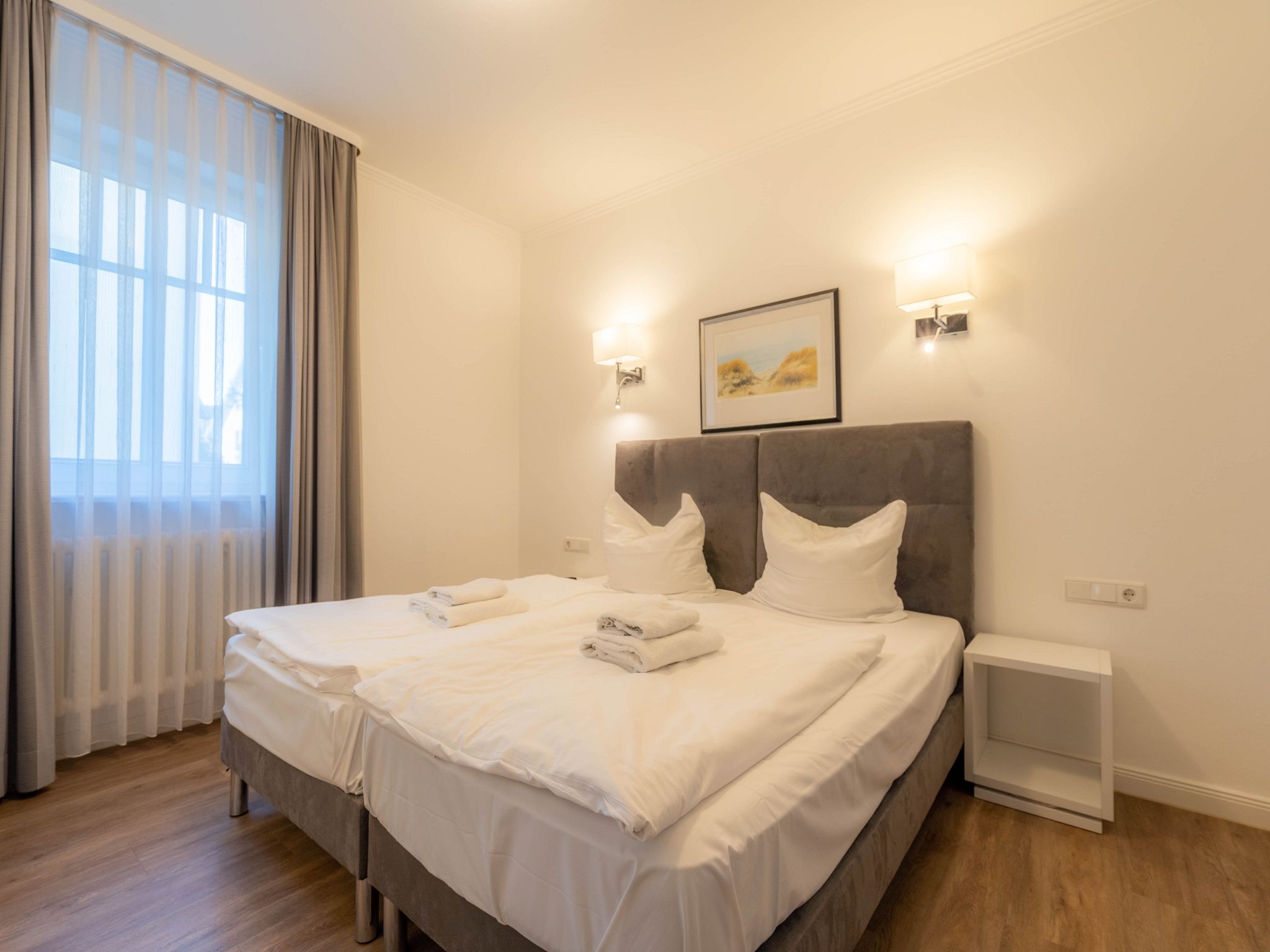 Dünenpark Binz Komfortplus Ferienwohnung mit 1 Schlafzimmer und Terrasse im Erdgeschoss (033) Insel Rügen - Schlafzimmer