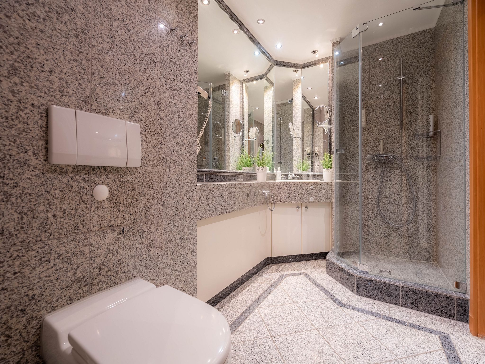 Dünenpark Binz Komfort Ferienwohnung mit 1 Schlafzimmer und Balkon im Obergeschoss (107) Insel Rügen - Badezimmer