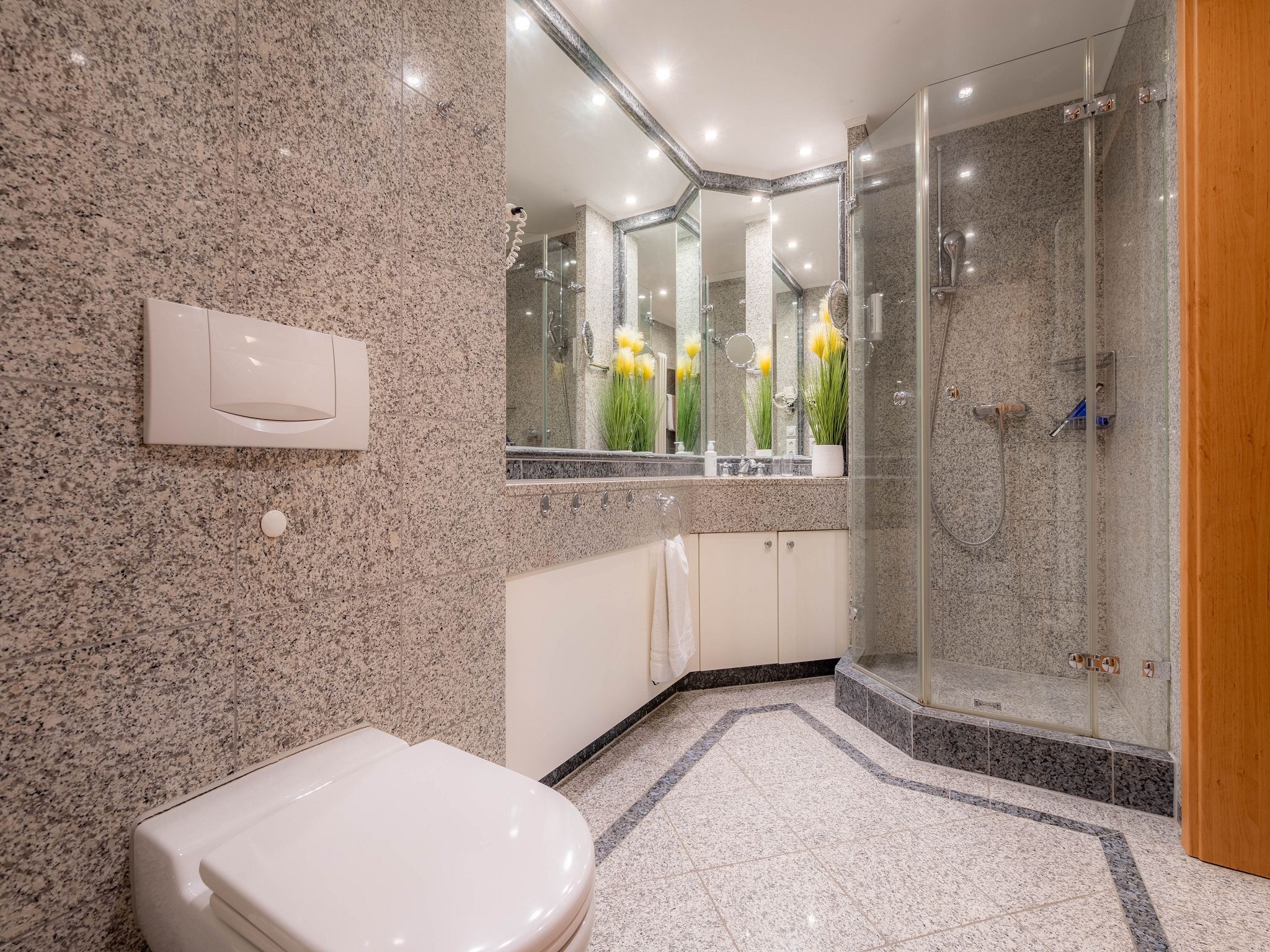 Dünenpark Binz Komfortplus Ferienwohnung mit 1 Schlafzimmer und Balkon im Obergeschoss (157) Insel Rügen - Badezimmer