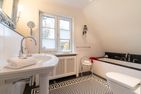  Das Lilienhaus Nieblum - Badezimmer