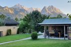  Ferienhaus Loisachufer Garmisch-Partenkirchen - Gartenblick