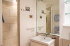  Ferienwohnung Abelke Utersum - Badezimmer