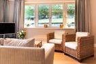  Ferienwohnung Am Warmbad Zentrum - Wohnzimmer