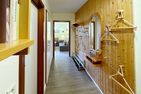 Haus Seeadler Ferienwohnung *Kreft* Wittdün auf Amrum - Korridor mit Blick in das Wohnzimmer der Ferienwohnung Kreft in Wittdün auf Amrum