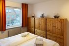 Haus Nordenlicht Ferienwohnung „Willkommen bei den Hartmanns" Wittdün auf Amrum - Schlafzimmer 1 der Ferienwohnung "Willkommen bei den Hartmanns" in Wittdün auf Amrum