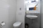 Ferienwohnpark Immenstaad am Bodensee Zwei-Zimmer-Apartment 49/34 Bodensee - Bathroom
