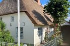  Luettliv-Huus I Wyk auf Föhr - Das Reetdachhaus befindet sich in einer ruhigen Seitenstraße.