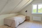  (51) Ferienhaus Hossmo am Fluss in Ostseenähe bei Kalmar Smaland - Schlafzimmer 2 im Obergeschoss mit 2 größeren Einzelbetten (auf dem Bild ist nur eines zu sehen)