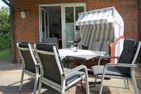  Feldstraße 15b, Whg. 7, "Friesenperle 7" Wyk - Terrasse mit Strandkorb