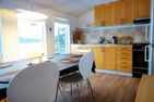  (4) Schwarzes Sommerhaus in Schweden am See mit Sauna und Boot Smaland - 