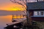  (14) Villa Kunterbunt am See in Schweden - 2 Häuser in einem Paket Smaland - Das kleine Häuschen am See und die Seeterrasse im Herbst