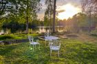  (14) Villa Kunterbunt am See in Schweden - 2 Häuser in einem Paket Smaland - Sitzecke im Garten