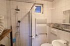  Ferienwohnung Stadthuuske unnern Ostfriesland - Badezimmer