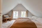  Bi de Kliff Nieblum - Im Obergeschoss befinden sich Schlafzimmer zwei und drei sowie ein zweites Duschbad.