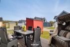  Ferienhaus Nordseeresort49 Hafenliebe Büsum Büsum - Terrasse