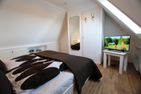 „Sunny Side“ - Seestraße 2B, App. 24 Wenningstedt - Schlafzimmer