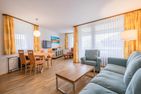 Ferienwohnpark Immenstaad am Bodensee Zwei-Zimmer-Apartment 55/25 Bodensee - Living room