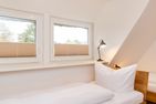  Iris neu - Reetdachhaus Petersen Nebel - 