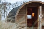  Ferienanlage Landliebe Appartement 8 Alkersum - Relaxen Sie in der hauseigenen Fass-Sauna mit Strand-Ambiente!