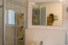  Haus Nr. 40, Ferienhaus Deichgraf  - Badezimmer