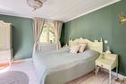  (14) Villa Kunterbunt am See in Schweden - 2 Häuser in einem Paket Smaland - Haupthaus: Schlafzimmer mit Doppelbett