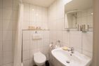  Haus Jungnamen Sand Whg. 15 Wittdün - Badezimmer in der Ferienwohnung Jungnamen Sand 15 in Wittdün auf Amrum