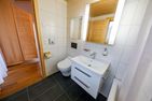 Fernenwohnung KP-11, Höji Bodma Kronenplatz 11 Lenk im Simmental - Badezimmer