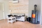  (30) Ferienhaus am Älmeshultasjön in Schweden Smaland - Die neue Couch und der neue Kamin